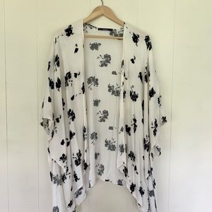 Black and white kimono